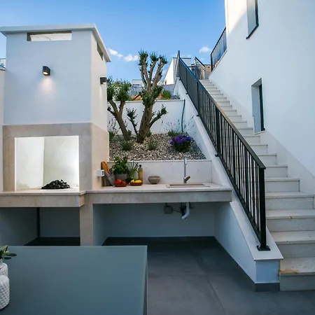 Olive * トロギール